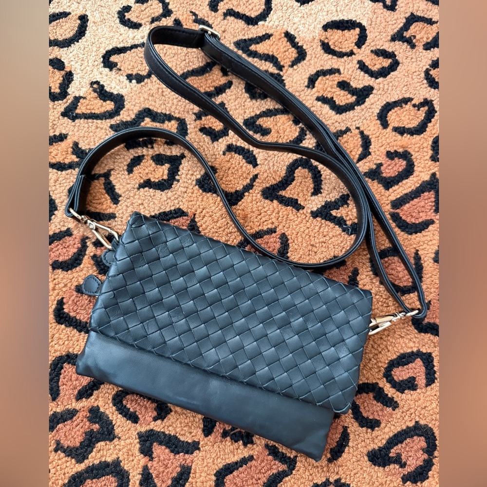 Bottega Giotti Leather Intracciato Crossbody Bag